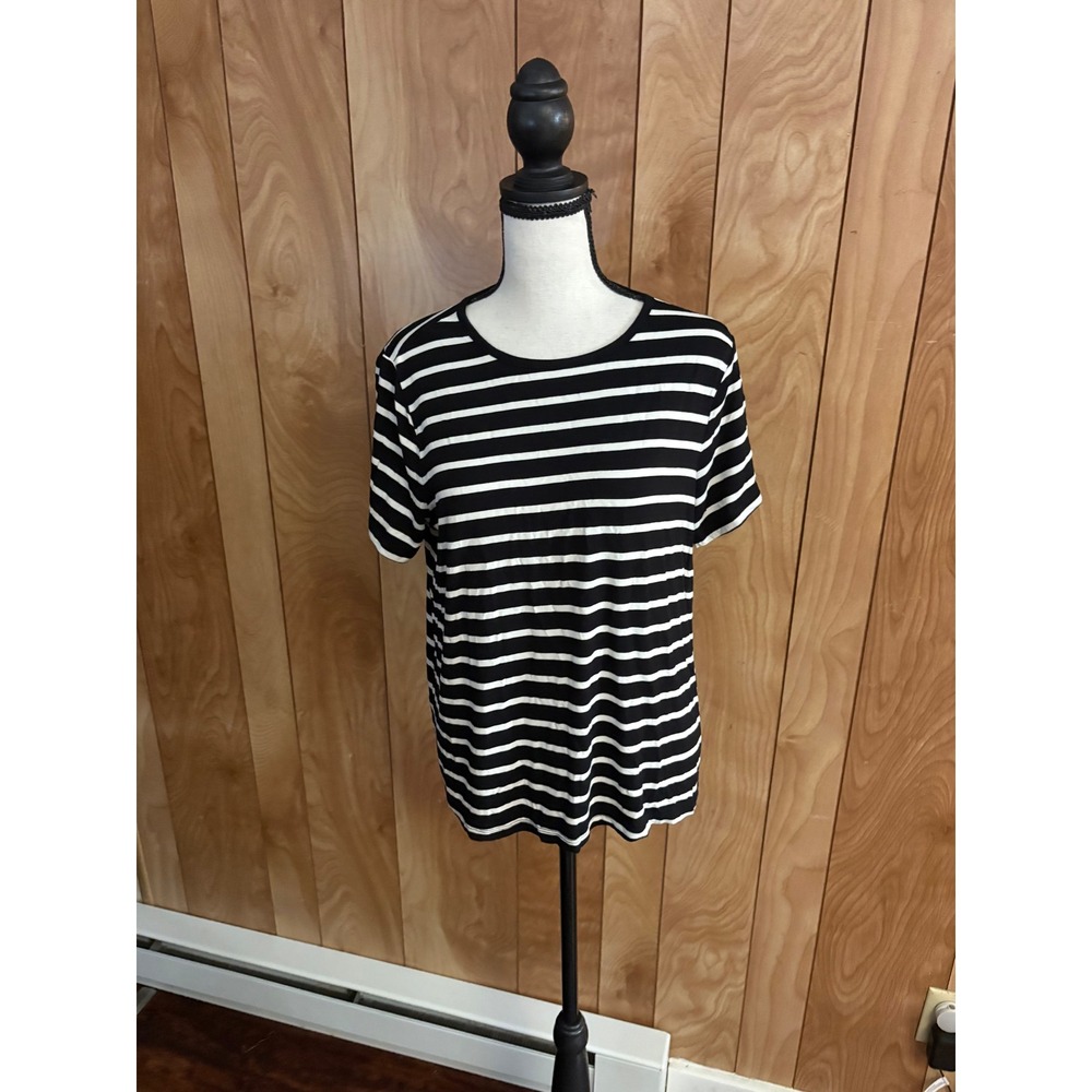 Old Navy Luxe Women M Petite Black White Striped Short Sleeve Crew Neck T-Shirt